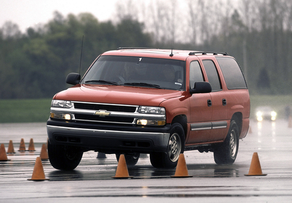 Images of Chevrolet Suburban (GMT800) 2003–06