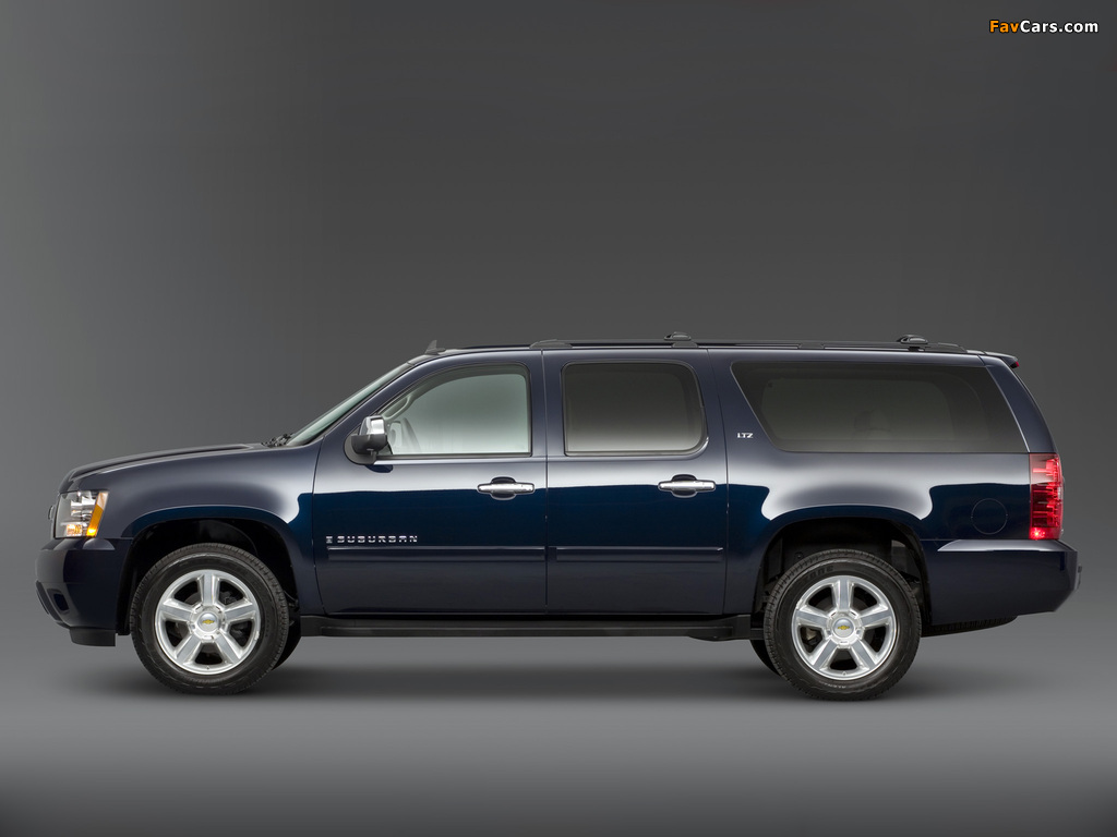 Images of Chevrolet Suburban (GMT900) 2006 (1024 x 768)