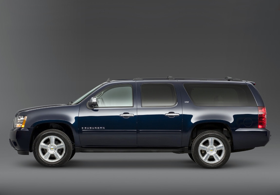 Images of Chevrolet Suburban (GMT900) 2006