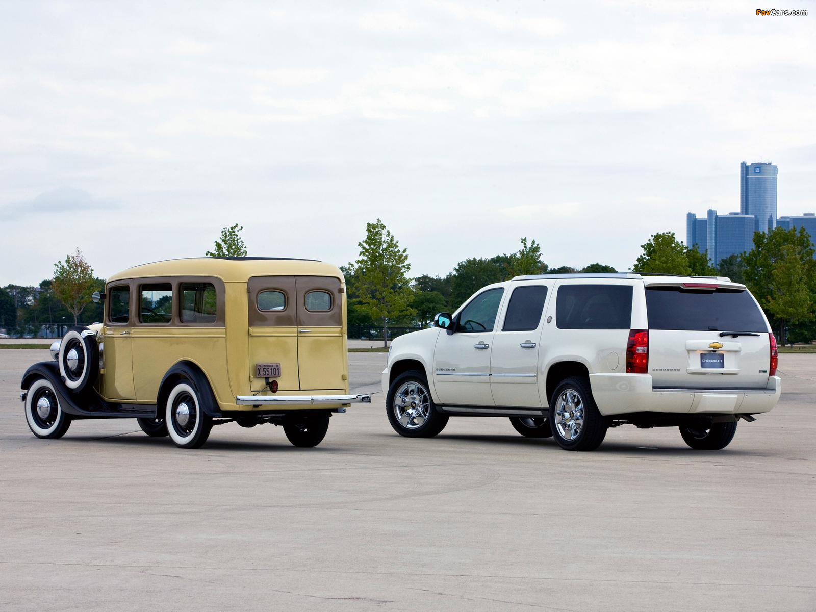 Images of Chevrolet Suburban (1600 x 1200)