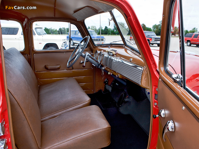 Photos of Chevrolet 3100 Suburban (JP/KP-3116) 1951–52 (640 x 480)