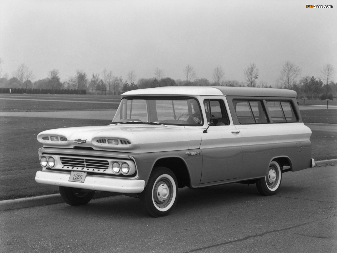 Photos of Chevrolet Apache 10 Suburban Carryall 1960 (1280 x 960)