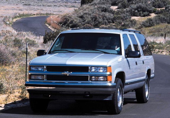 Photos of Chevrolet Suburban (GMT400) 1994–99