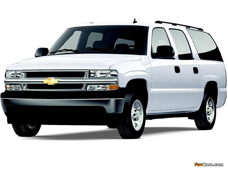 Photos of Chevrolet Suburban 1500 (GMT800) 2001–02 (800 x 600)