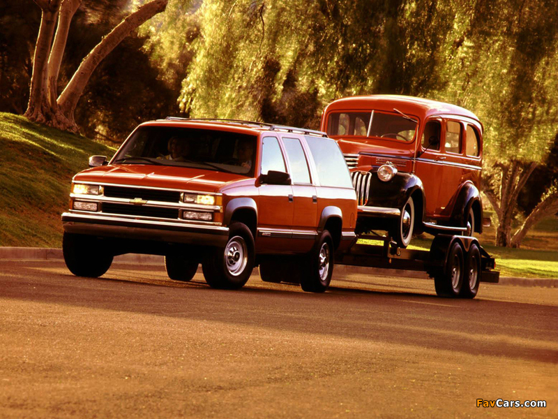 Photos of Chevrolet Suburban (800 x 600)