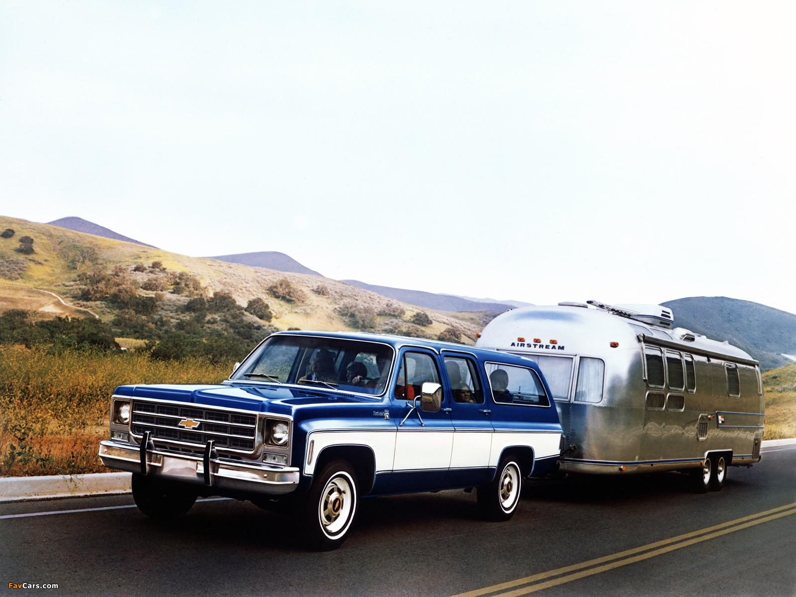 Pictures of Chevrolet Suburban 1977–79 (1600 x 1200)