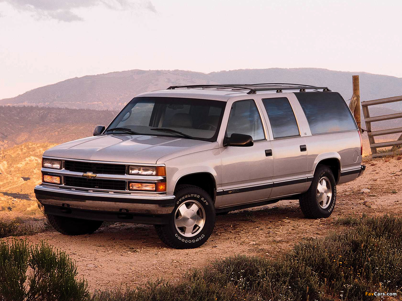 Chevrolet Suburban (GMT400) 1994–99 wallpapers (1280 x 960)