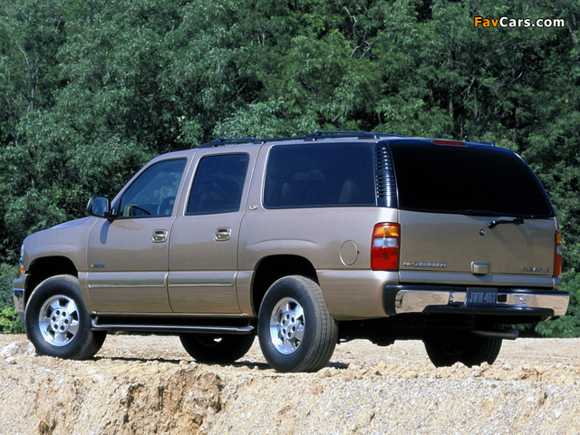 Chevrolet Suburban 1500 (GMT800) 2001–02 wallpapers (640 x 480)