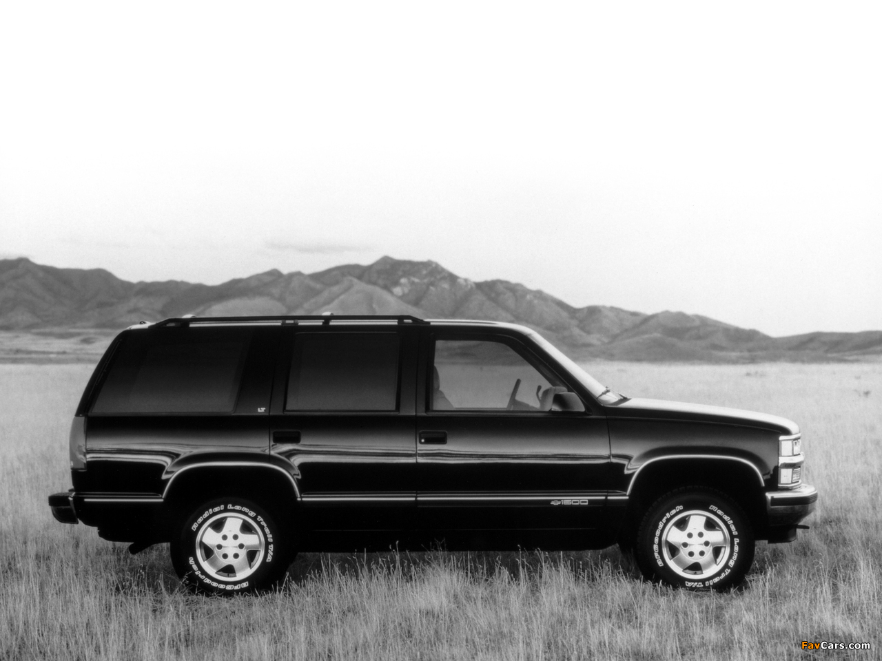 Chevrolet Tahoe (GMT410) 1995–99 wallpapers (1280 x 960)