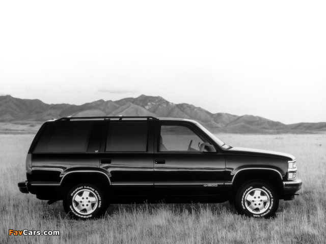 Chevrolet Tahoe (GMT410) 1995–99 wallpapers (640 x 480)