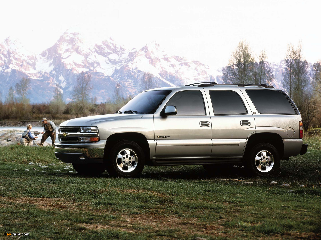 Chevrolet Tahoe (GMT840) 2000–06 images (1280 x 960)