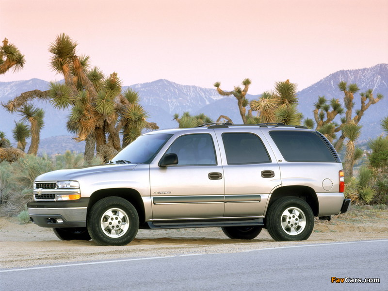 Chevrolet Tahoe (GMT840) 2000–06 images (800 x 600)