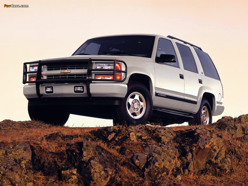 Chevrolet Tahoe Z71 (GMT410) 2000–01 photos (1024 x 768)
