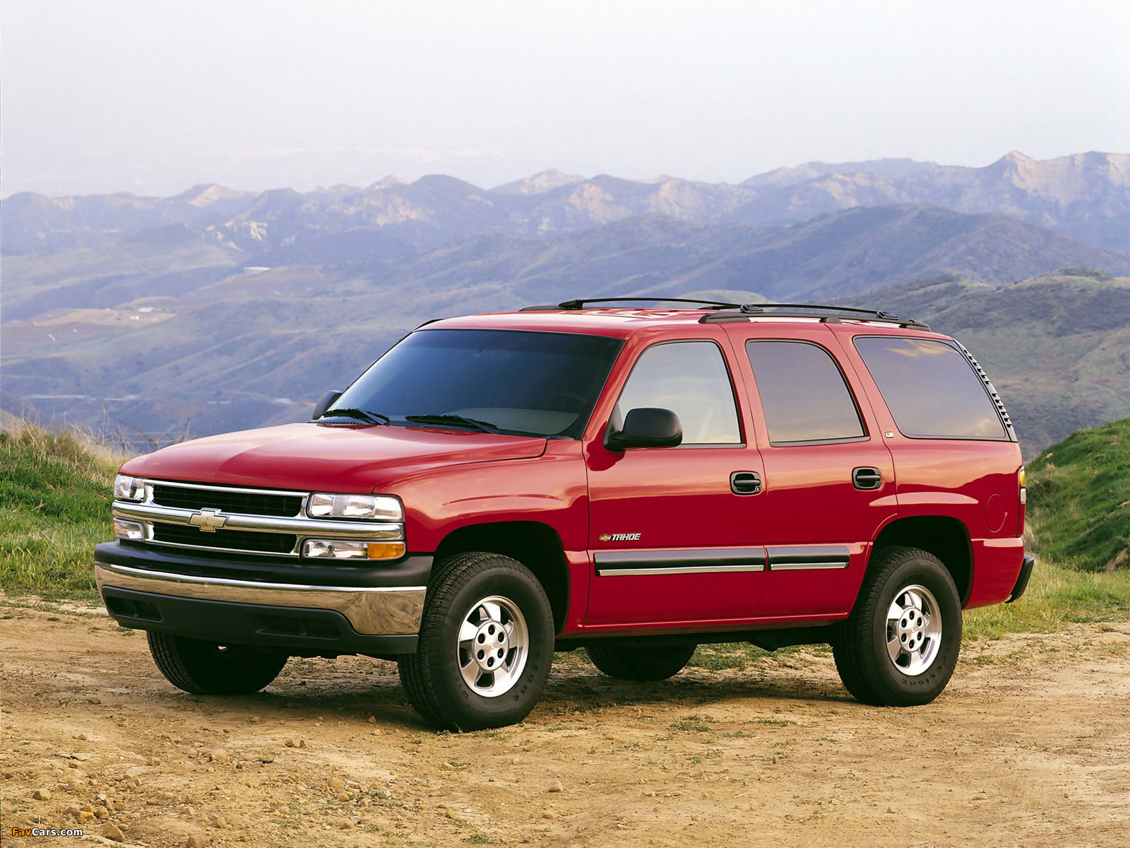 Chevrolet Tahoe (GMT840) 2000–06 photos (1600 x 1200)