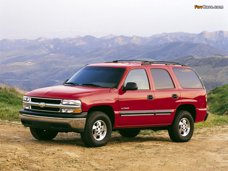 Chevrolet Tahoe (GMT840) 2000–06 photos (800 x 600)