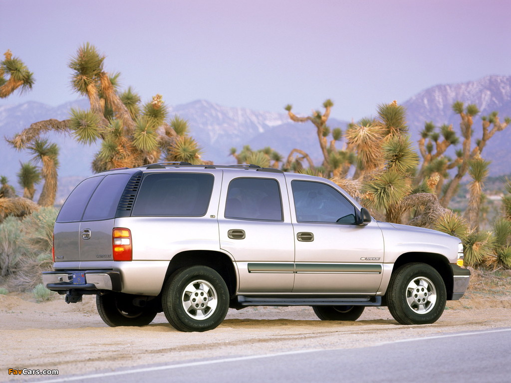 Chevrolet Tahoe (GMT840) 2000–06 photos (1024 x 768)