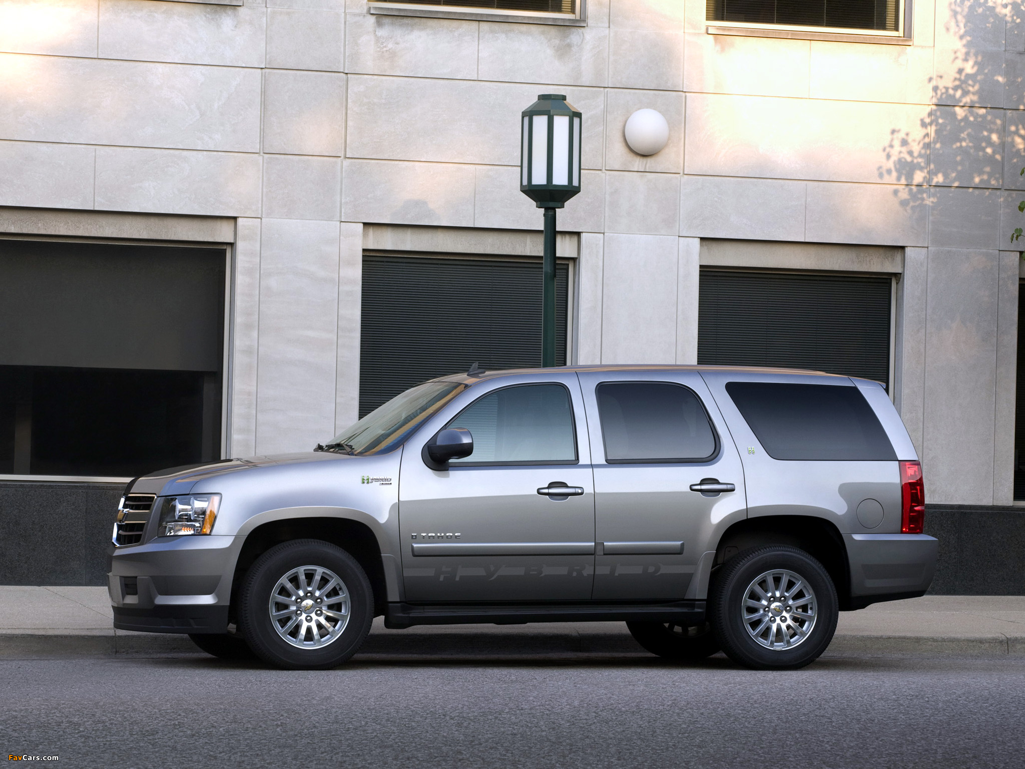 Chevrolet Tahoe Hybrid (GMT900) 2008 photos (2048 x 1536)