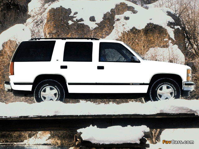 Images of Chevrolet Tahoe (GMT410) 1995–99 (640 x 480)
