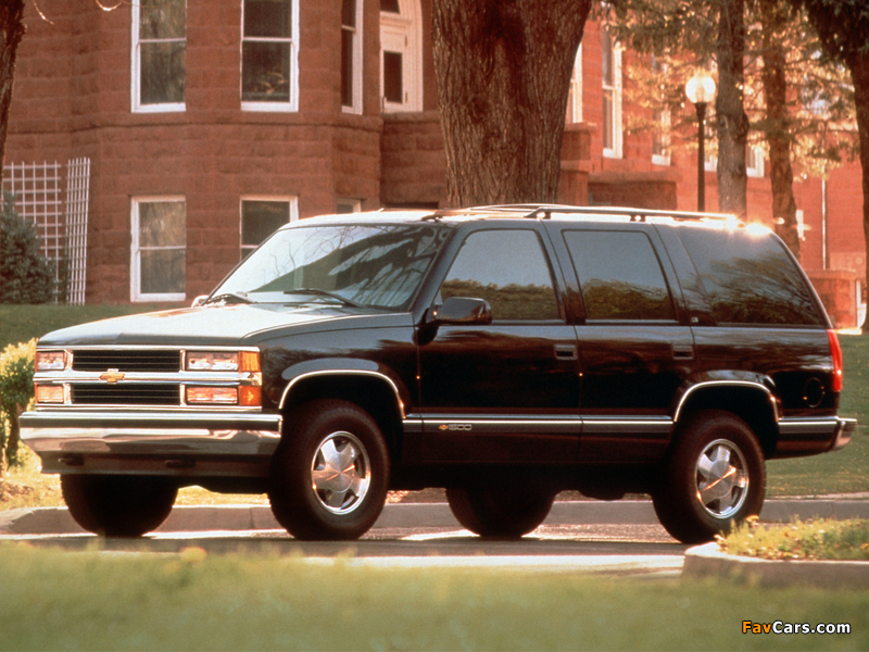 Images of Chevrolet Tahoe (GMT410) 1995–99 (800 x 600)