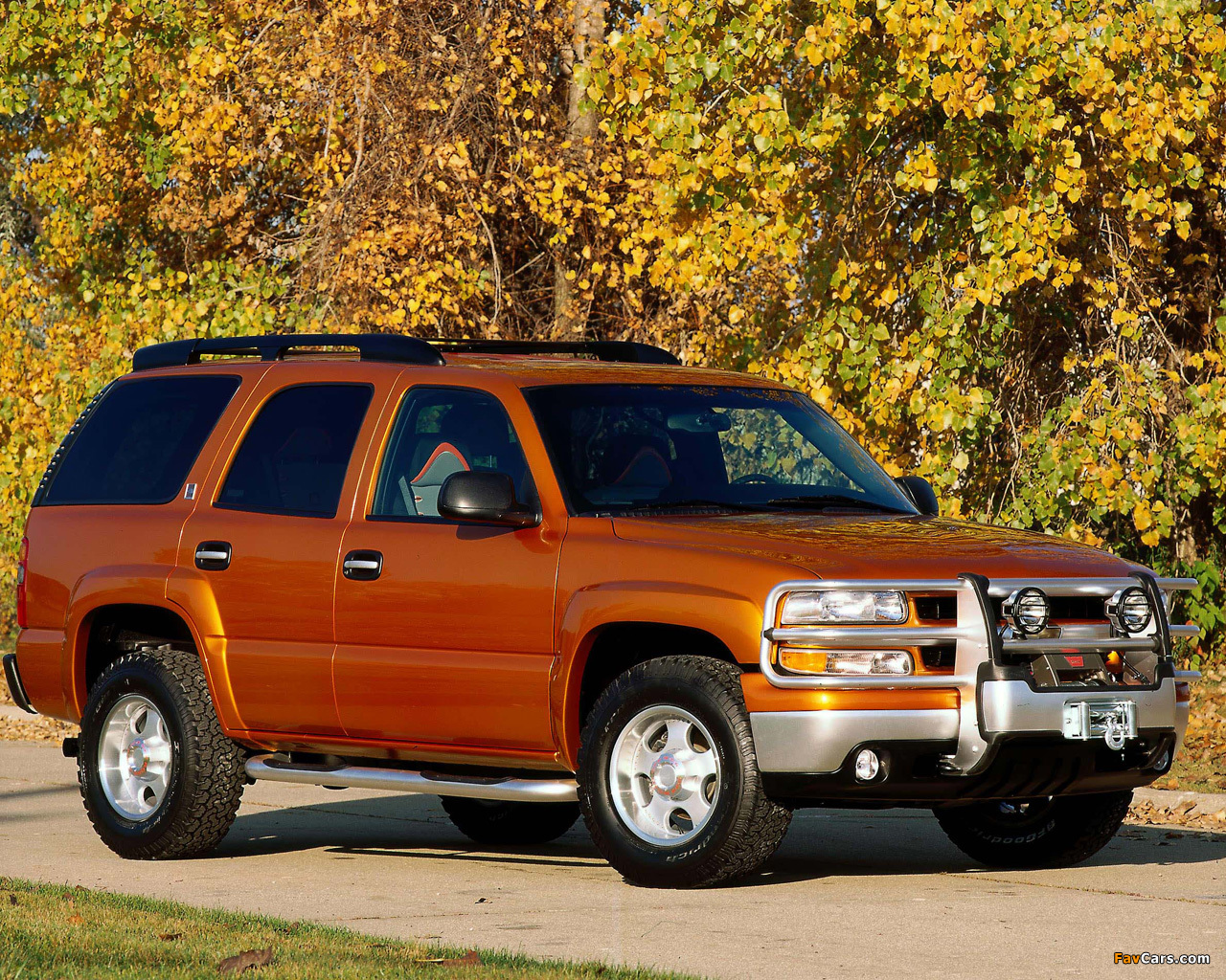 Images of Chevrolet Tahoe Z71 Concept (GMT840) 2000 (1280 x 1024)