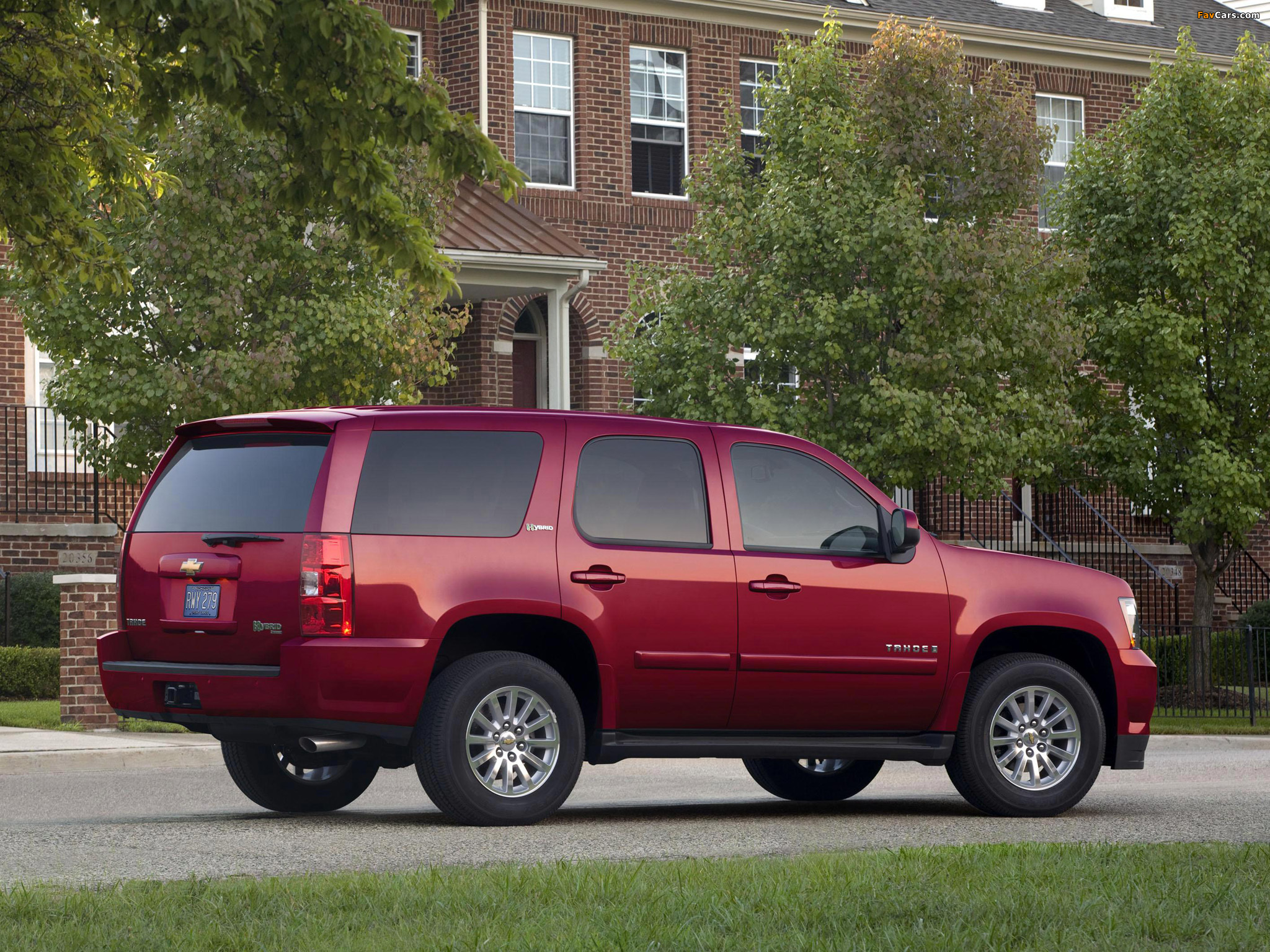 Images of Chevrolet Tahoe Hybrid (GMT900) 2008 (2048 x 1536)