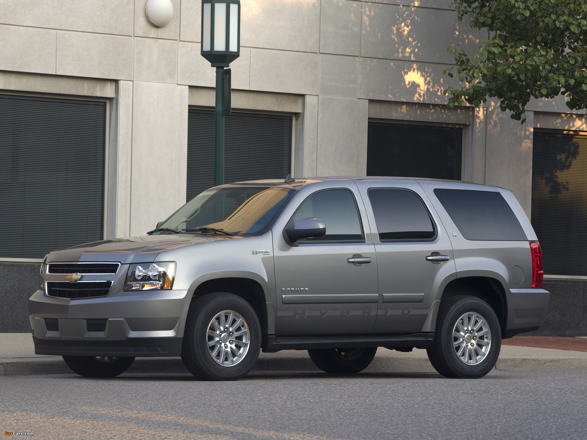 Images of Chevrolet Tahoe Hybrid (GMT900) 2008 (2048 x 1536)