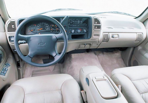 Photos of Chevrolet Tahoe (GMT410) 1995–99