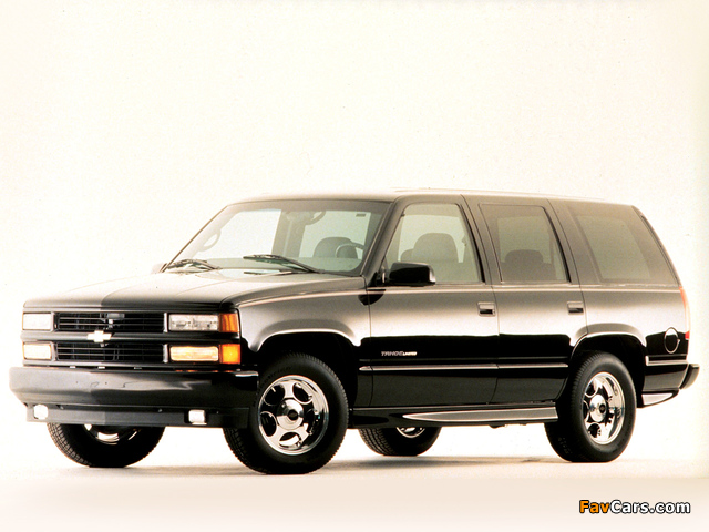 Photos of Chevrolet Tahoe Limited Concept (GMT410) 2000 (640 x 480)
