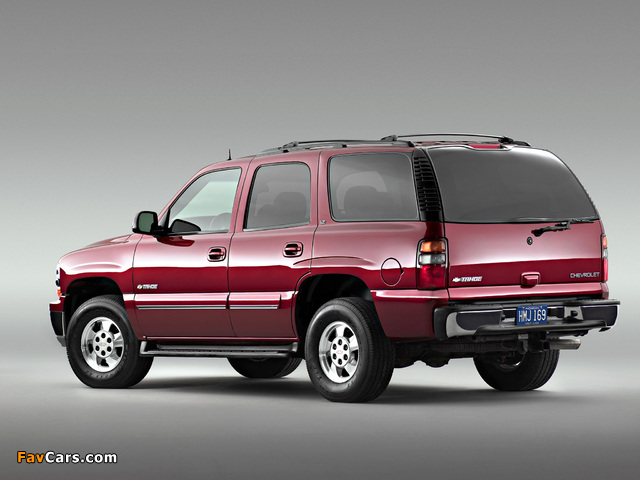 Photos of Chevrolet Tahoe (GMT840) 2000–06 (640 x 480)