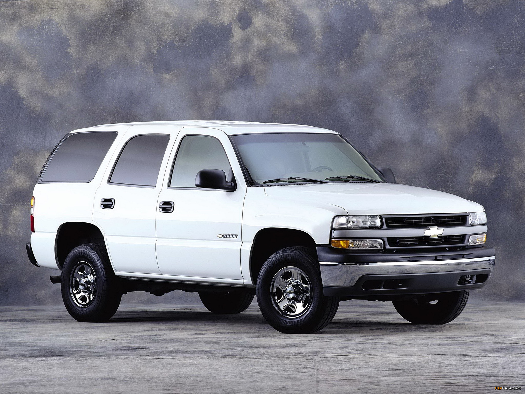 Pictures of Chevrolet Tahoe (GMT840) 2000–06 (2048 x 1536)