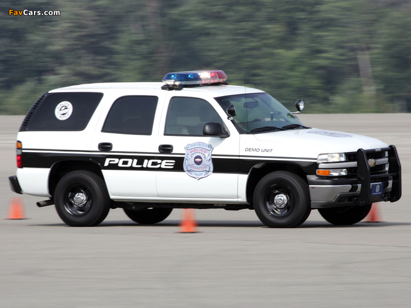 Pictures of Chevrolet Tahoe Police (GMT840) 2004–07 (800 x 600)