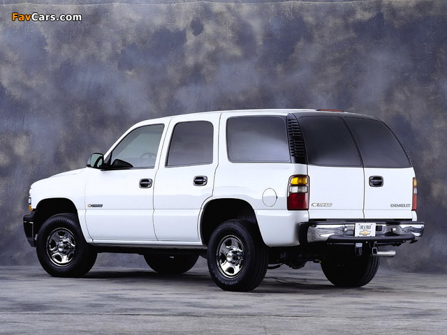 Chevrolet Tahoe (GMT840) 2000–06 wallpapers (640 x 480)
