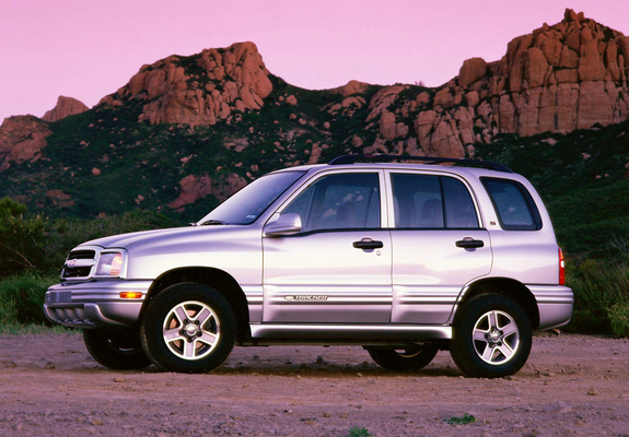Chevrolet Tracker 1999–2004 images