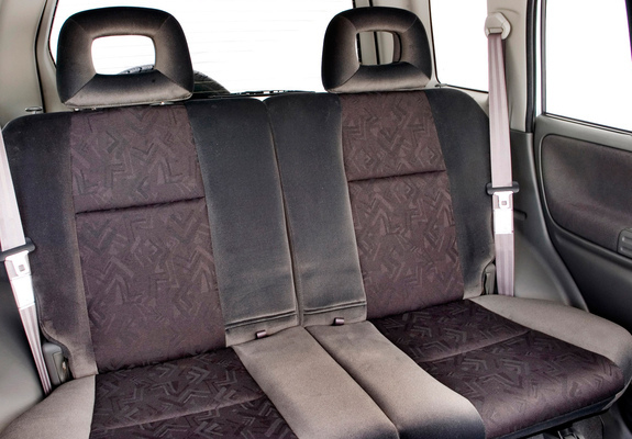 Images of Chevrolet Tracker 2006