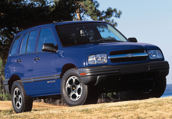 Pictures of Chevrolet Tracker 1999–2004