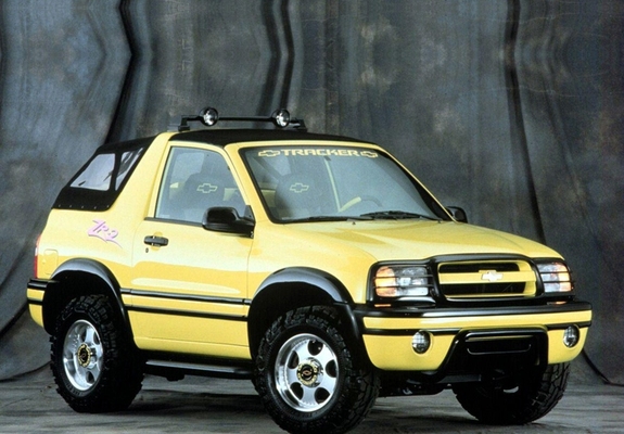 Chevrolet Tracker ZR2 Convertible 2003–04 wallpapers
