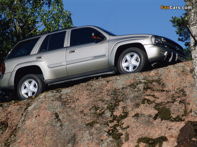 Chevrolet TrailBlazer 2001–05 images (640 x 480)