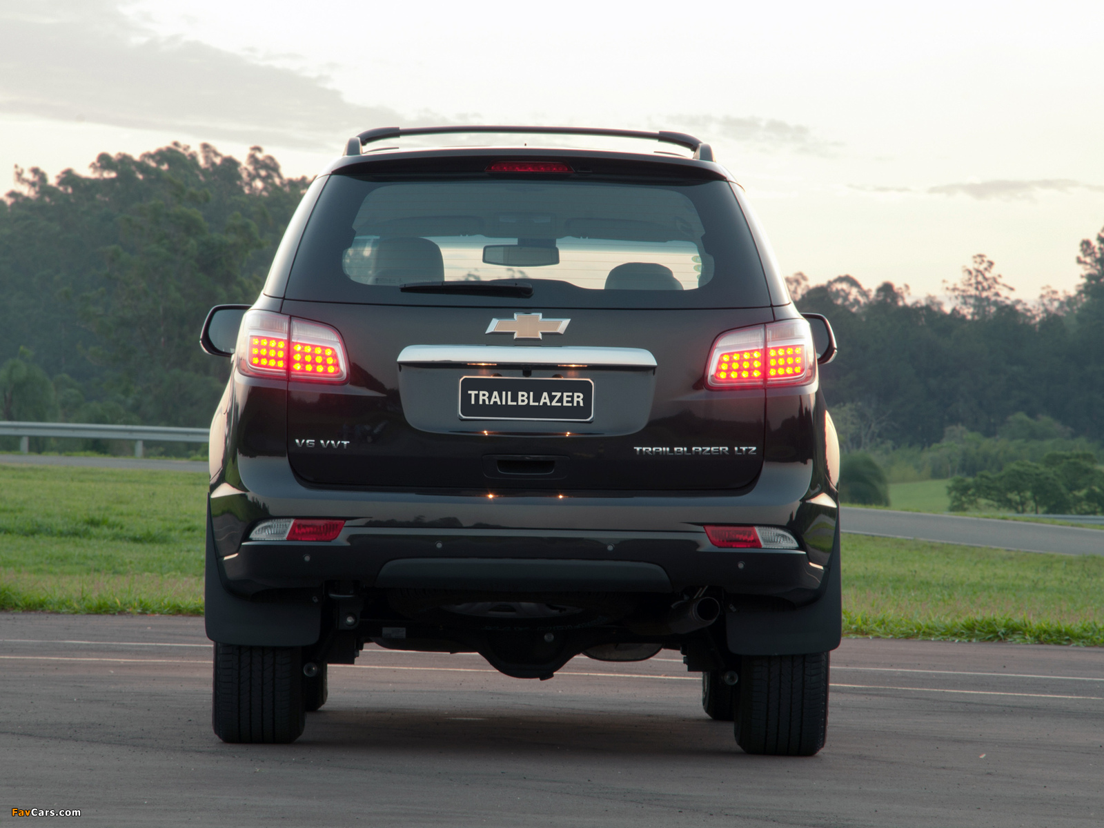 Chevrolet TrailBlazer 2012 pictures (1600 x 1200)