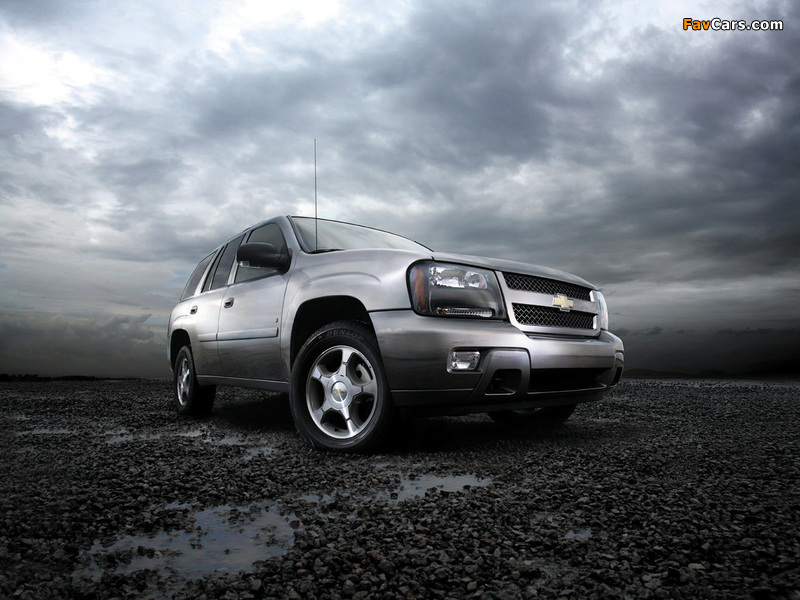 Images of Chevrolet TrailBlazer 2005–09 (800 x 600)