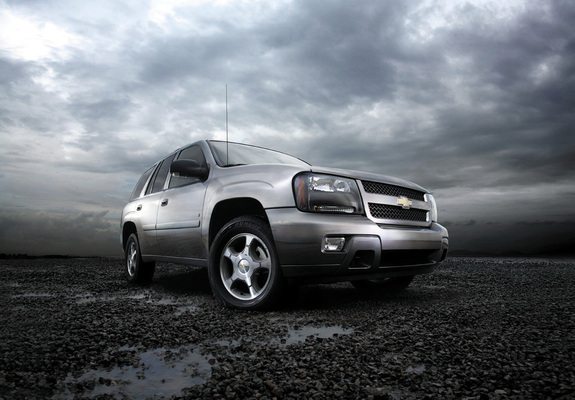 Images of Chevrolet TrailBlazer 2005–09