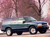 Photos of Chevrolet TrailBlazer 1999–2001