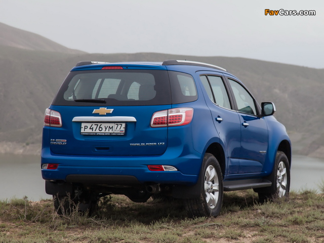 Photos of Chevrolet TrailBlazer 2012 (640 x 480)