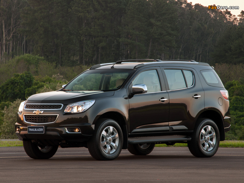 Pictures of Chevrolet TrailBlazer 2012 (800 x 600)