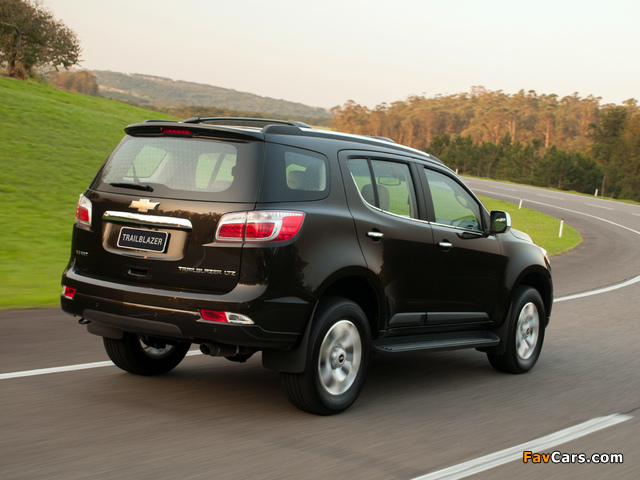 Pictures of Chevrolet TrailBlazer 2012 (640 x 480)