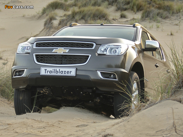 Chevrolet TrailBlazer ZA-spec 2012 wallpapers (640 x 480)