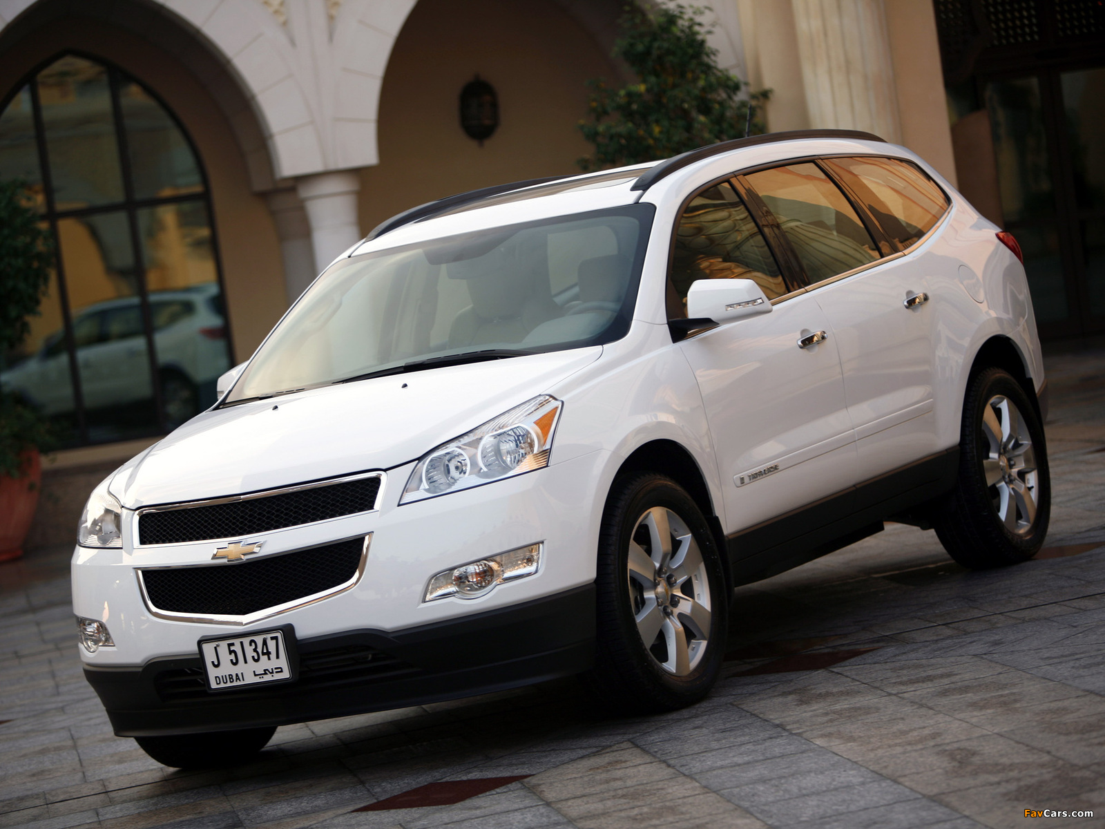 Chevrolet Traverse LT 2008–12 wallpapers (1600 x 1200)