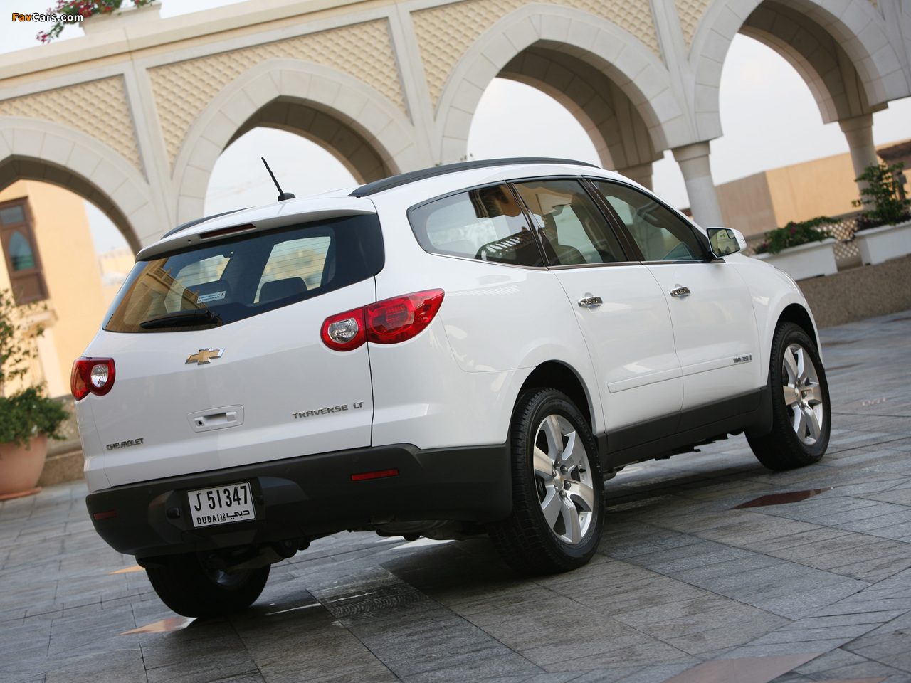 Pictures of Chevrolet Traverse LT 2008–12 (1280 x 960)