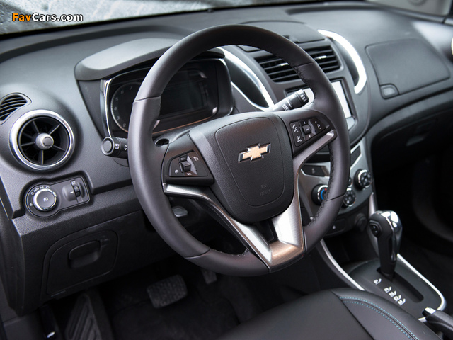 Chevrolet Trax CA-spec 2012 photos (640 x 480)