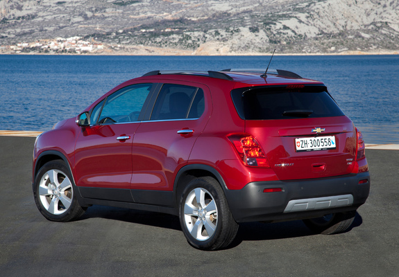 Images of Chevrolet Trax 2012