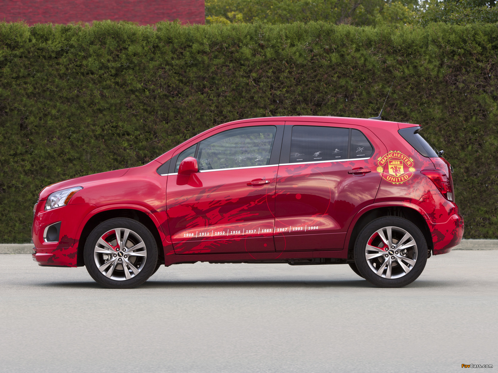 Photos of Chevrolet Trax Manchester United 2012 (1600 x 1200)